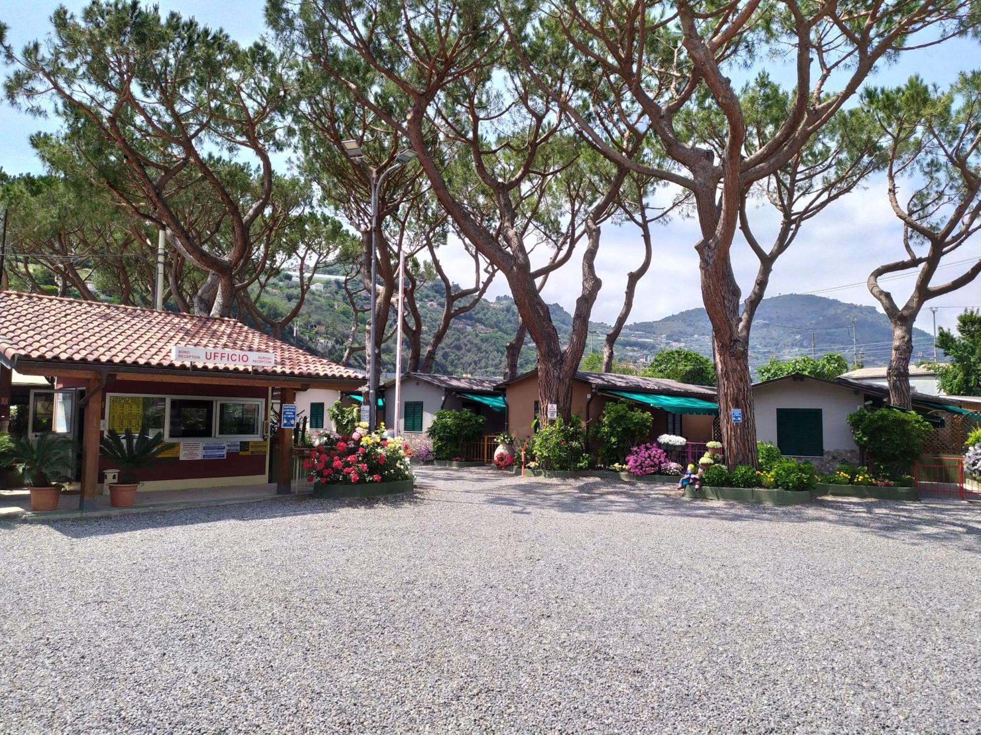 Camping Roma Ventimiglia Exterior foto