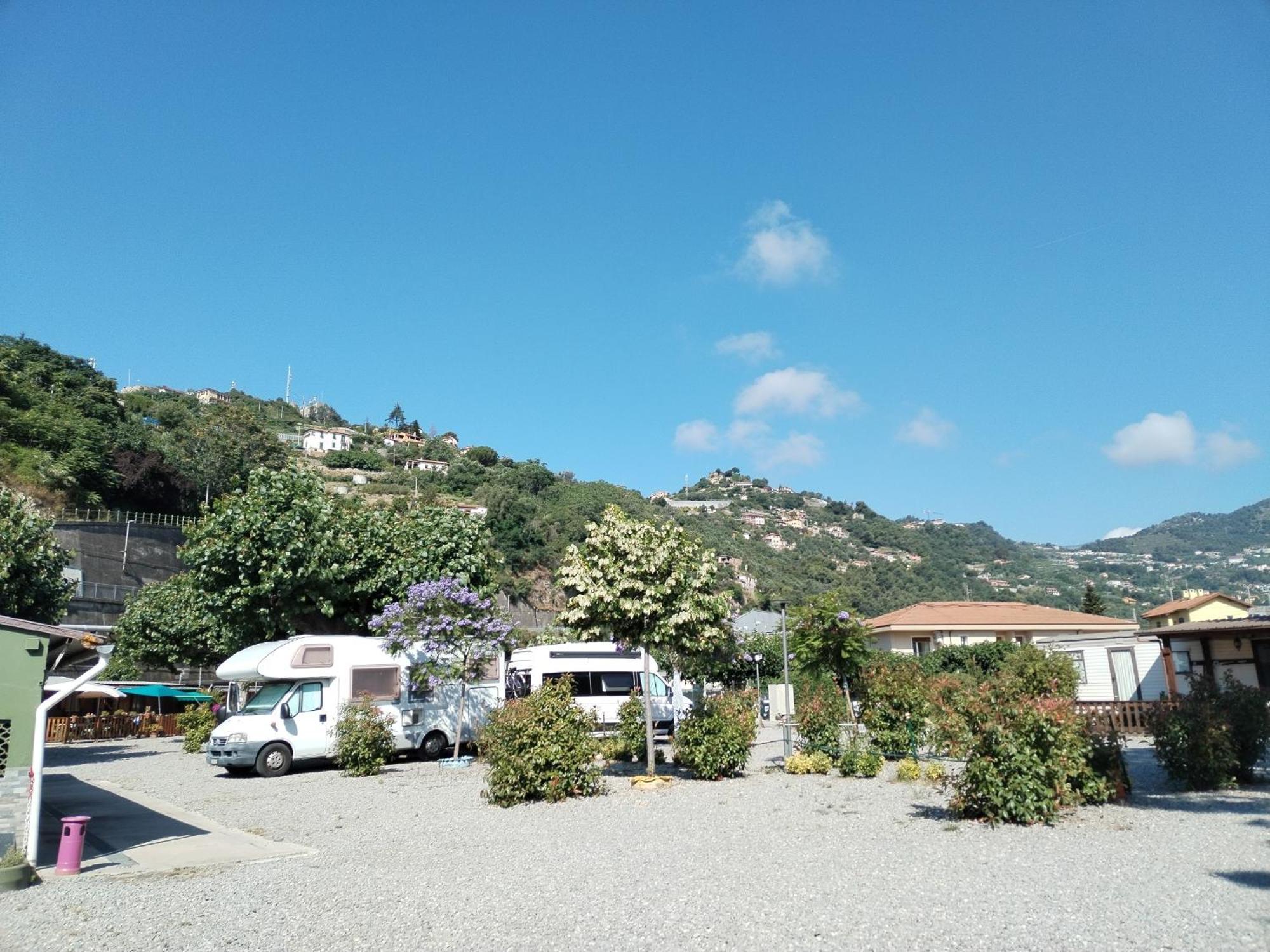 Camping Roma Ventimiglia Exterior foto